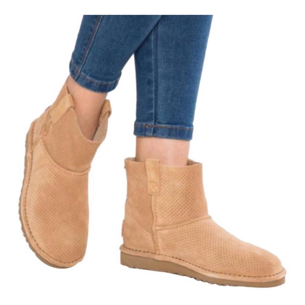 Ugg mini unlined suede leather ankle boots 10